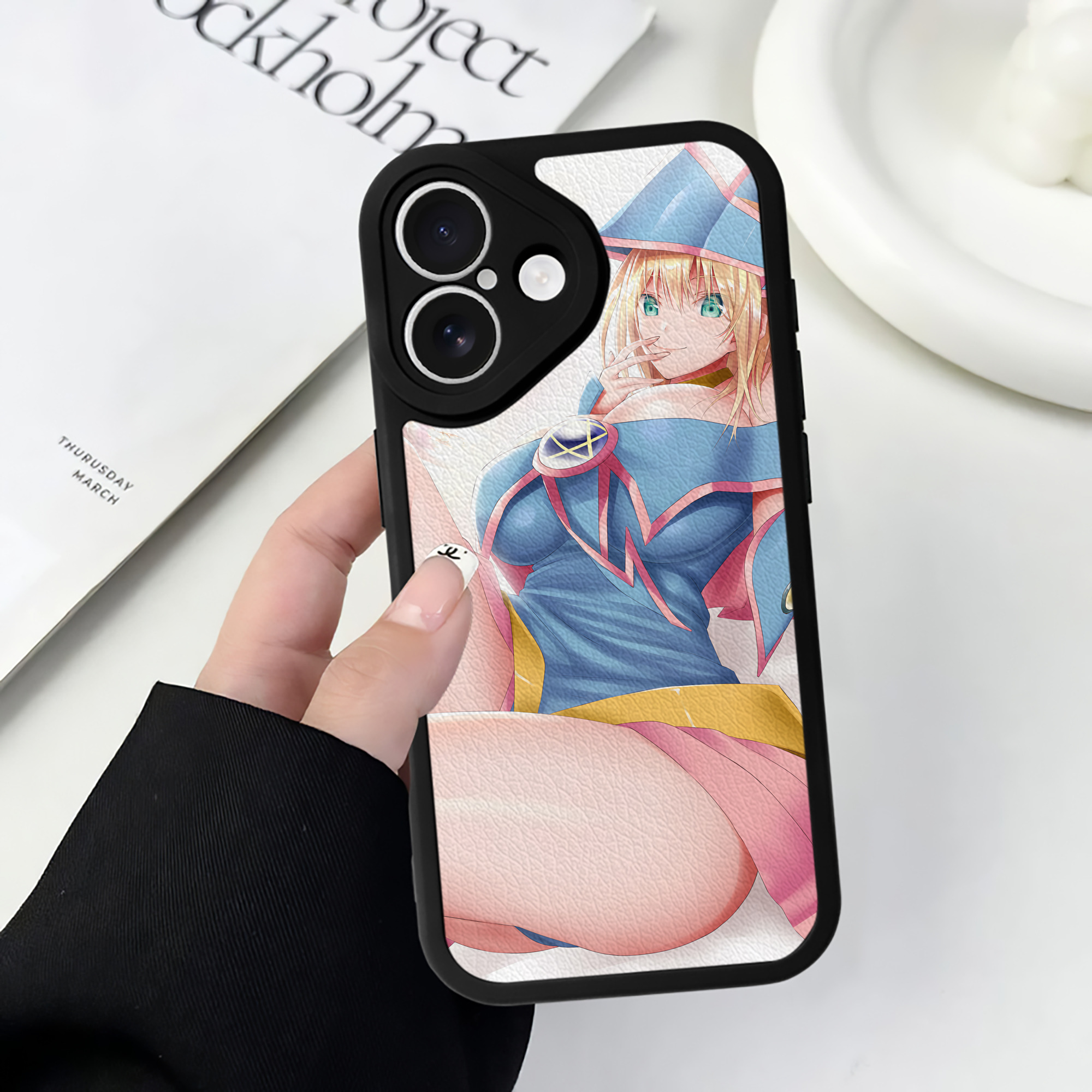 （画像用） 遊☆戯☆王 Yu-Gi-Oh! 【iPhone 16シリーズ対応】シリコンスマホケース（レザー調） 材質：シリコン